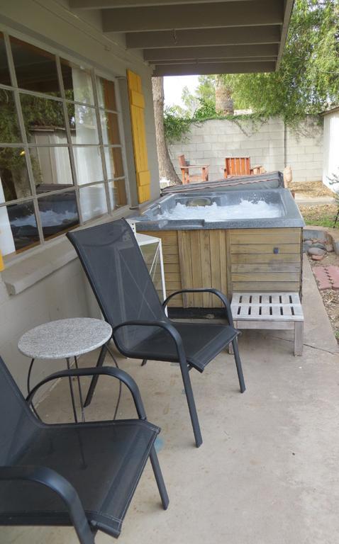 Zenyard Guest House Phoenix Extérieur photo