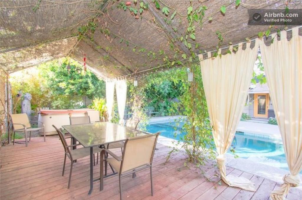 Zenyard Guest House Phoenix Extérieur photo